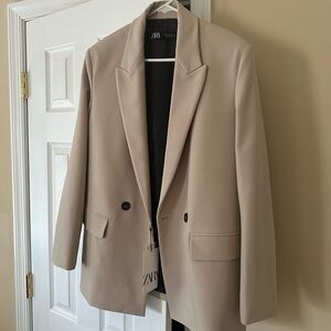 Zara blazer. Never been worn.